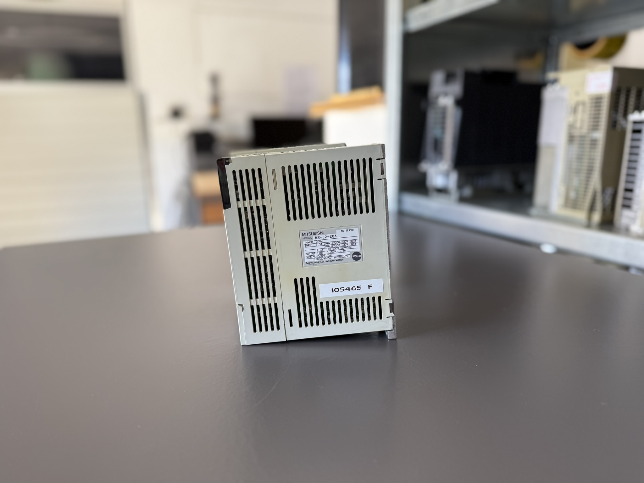 Mitsubishi MR-J2-20A AC Servo Drive Seite 2
