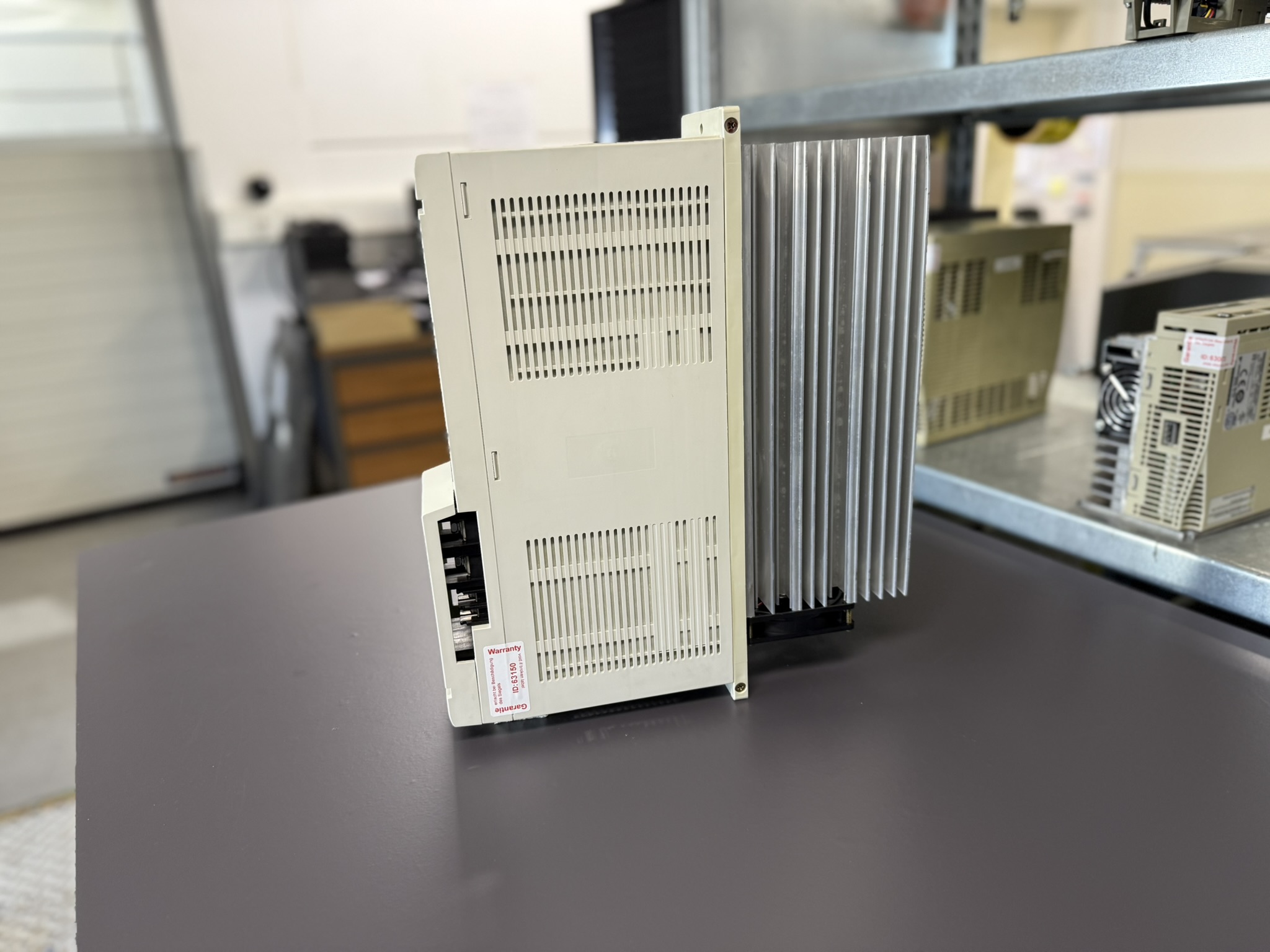 Mitsubishi Servo Drive Unit MDS-B-V2-3520 Seite 3