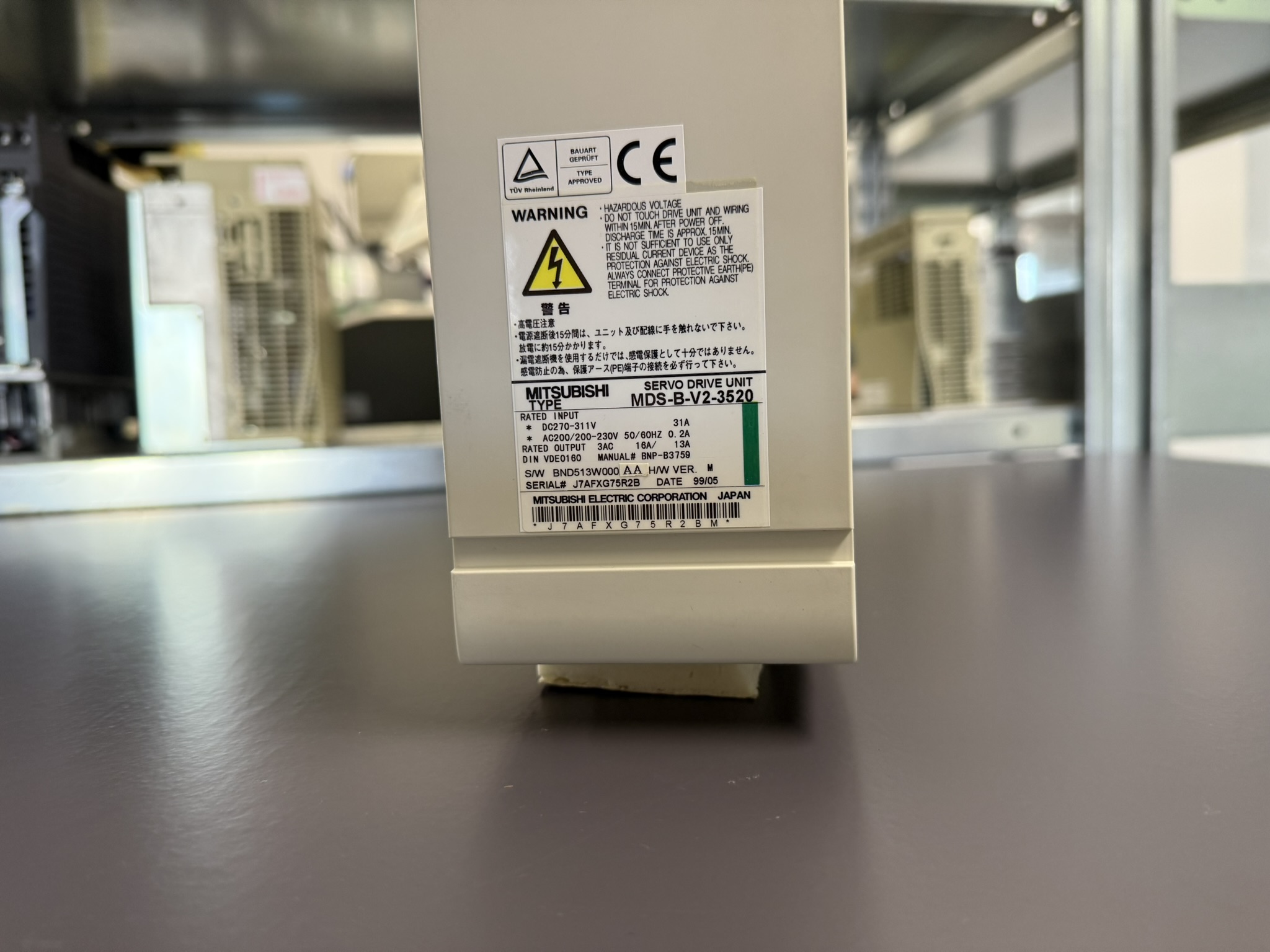 Mitsubishi Servo Drive Unit MDS-B-V2-3520 Typenschild