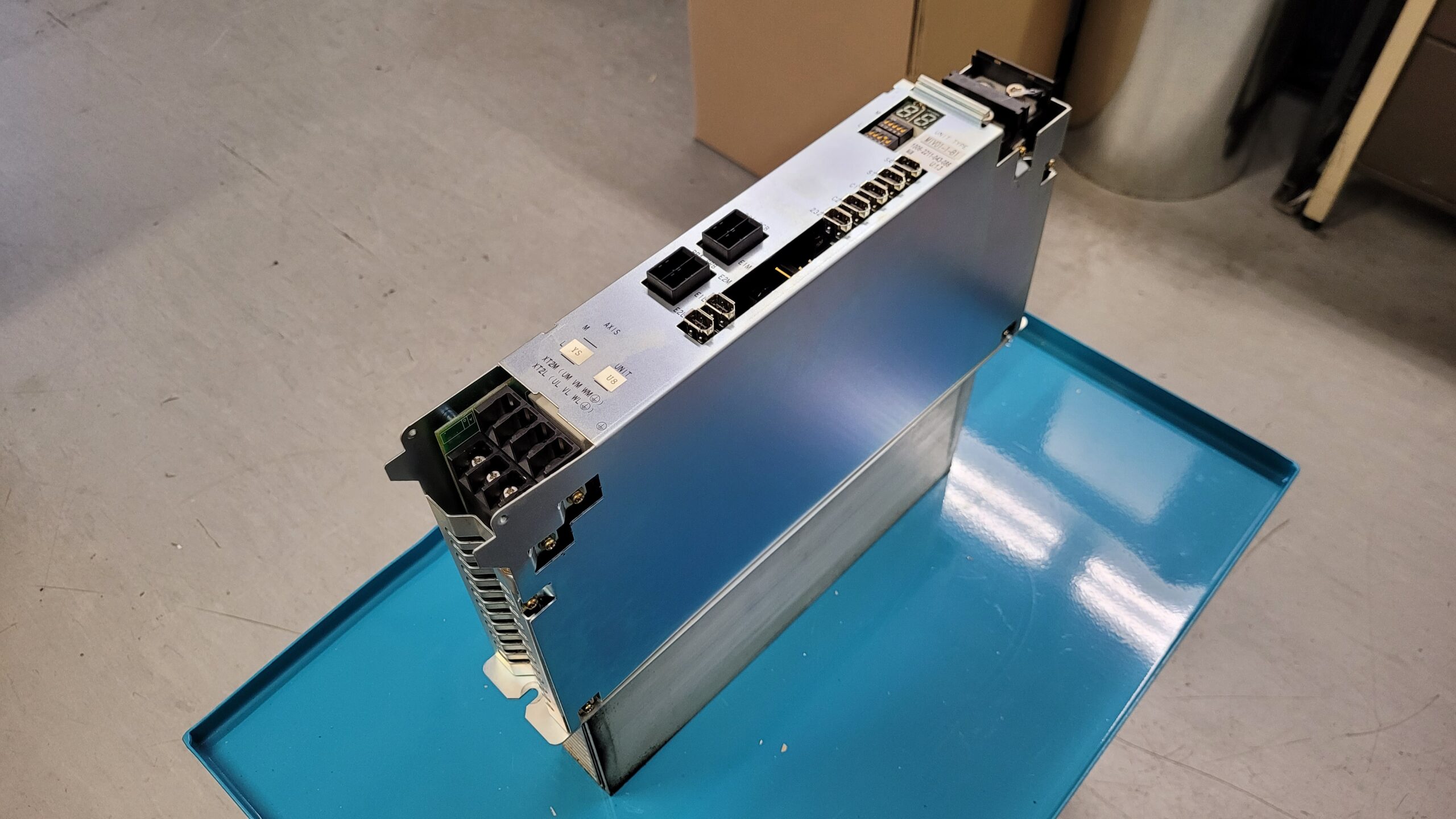 Okuma MIV01-1-B1 or 1006-2211 Servo Drive Unit vor der Reparatur