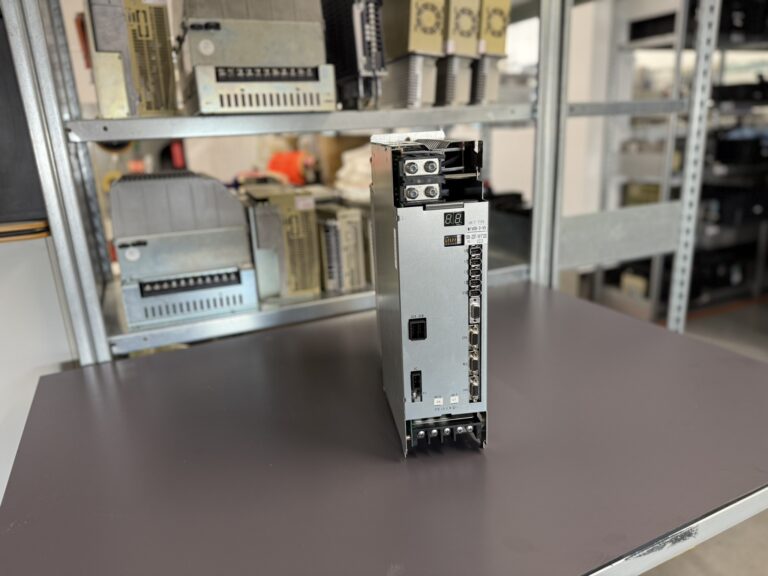 Okuma MIV08-3-V5 1006-2257 Spindle Drive Unit Hauptbild