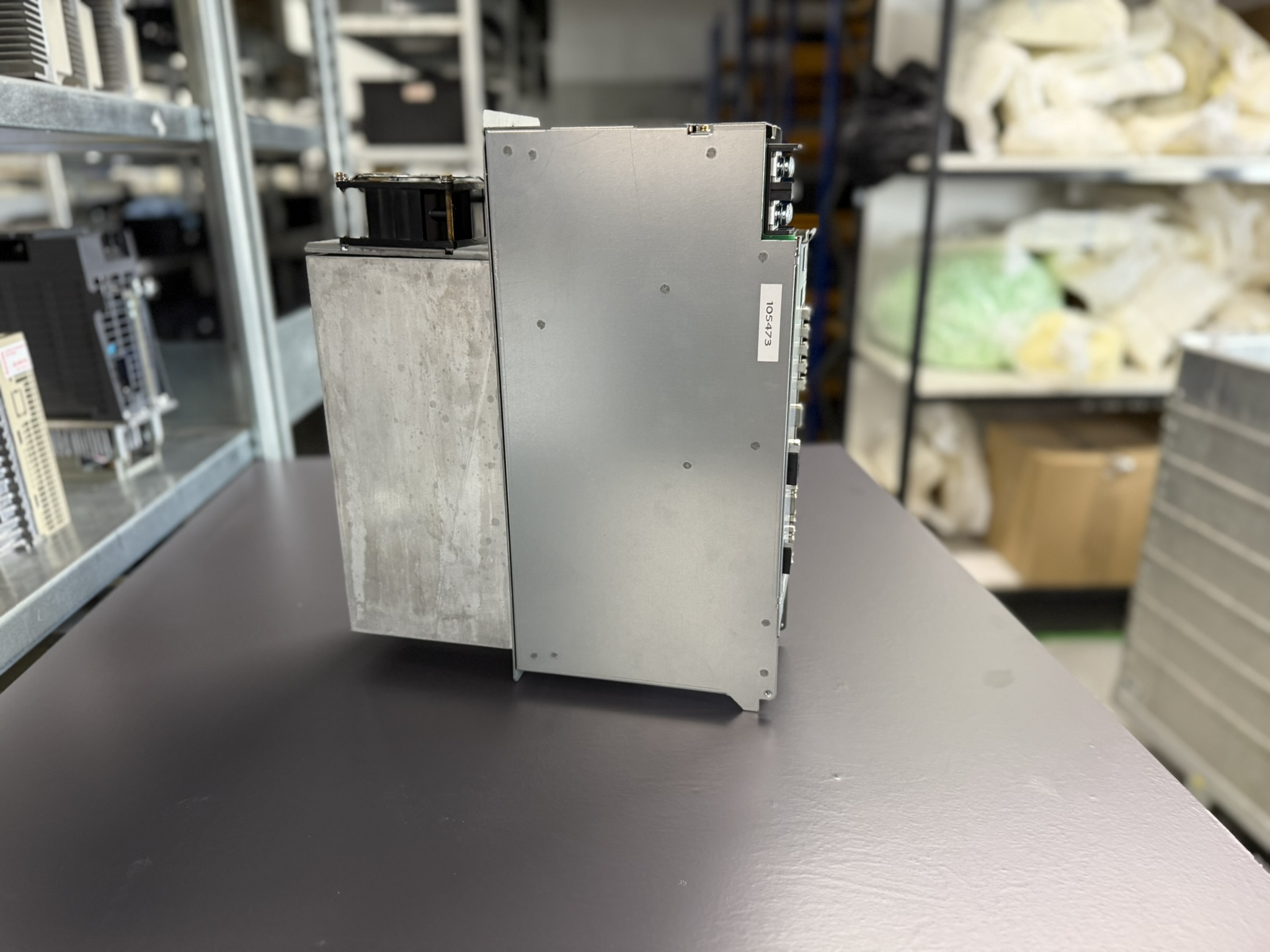 Okuma MIV08-3-V5 1006-2257 Spindle Drive Unit Seitansicht 2