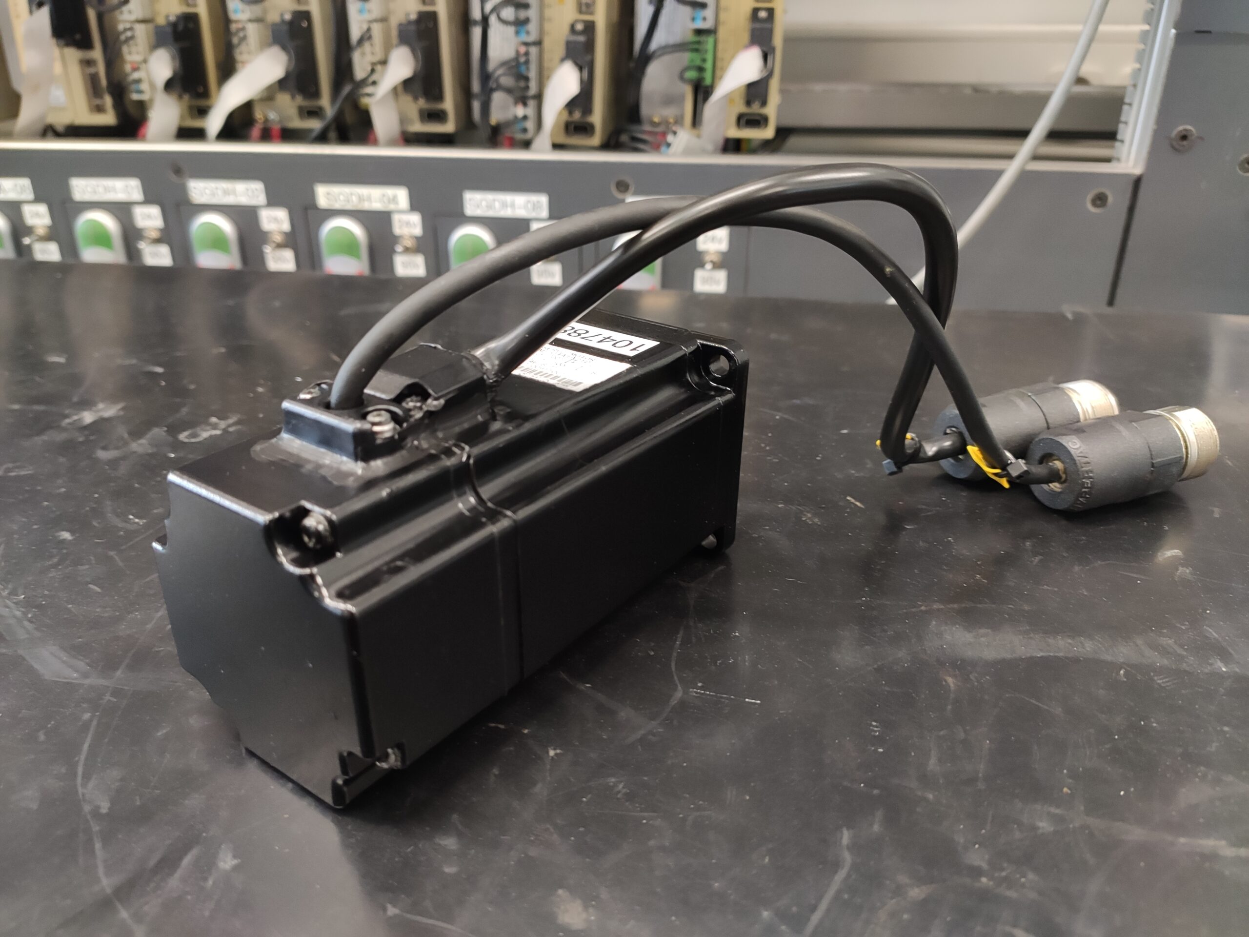 Yaskawa AC Servo Motor SGMAH-04A1A21D nach der Reparatur 2