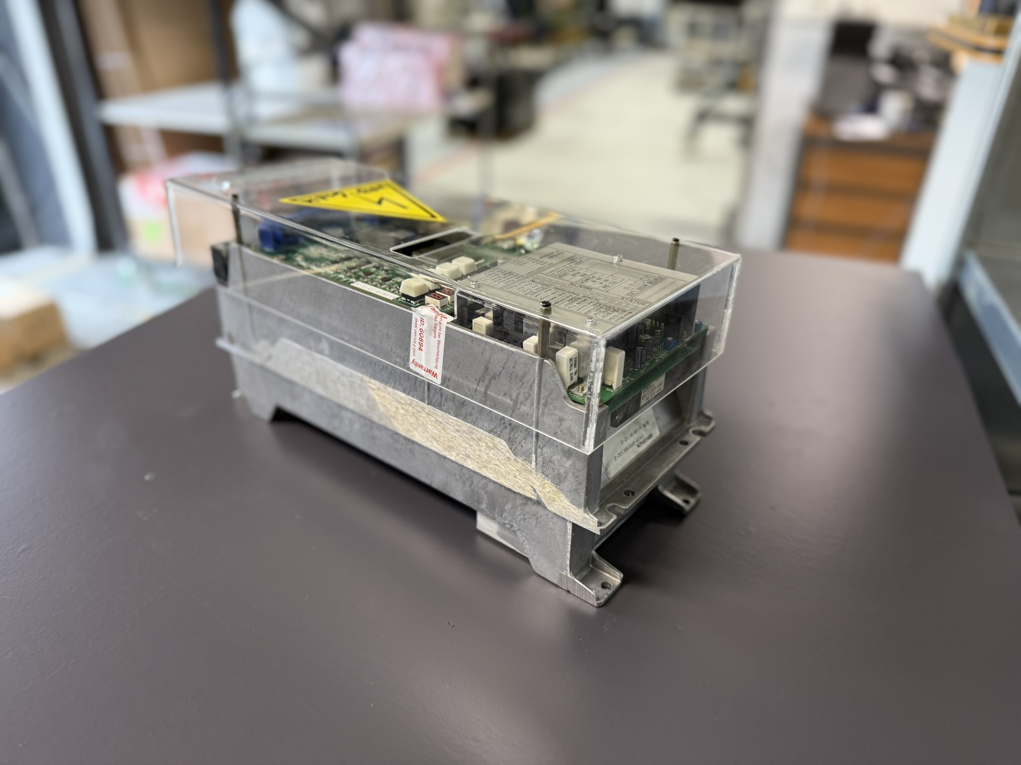 Yaskawa CACR-SR20BE12G-E Servopack Seite 1
