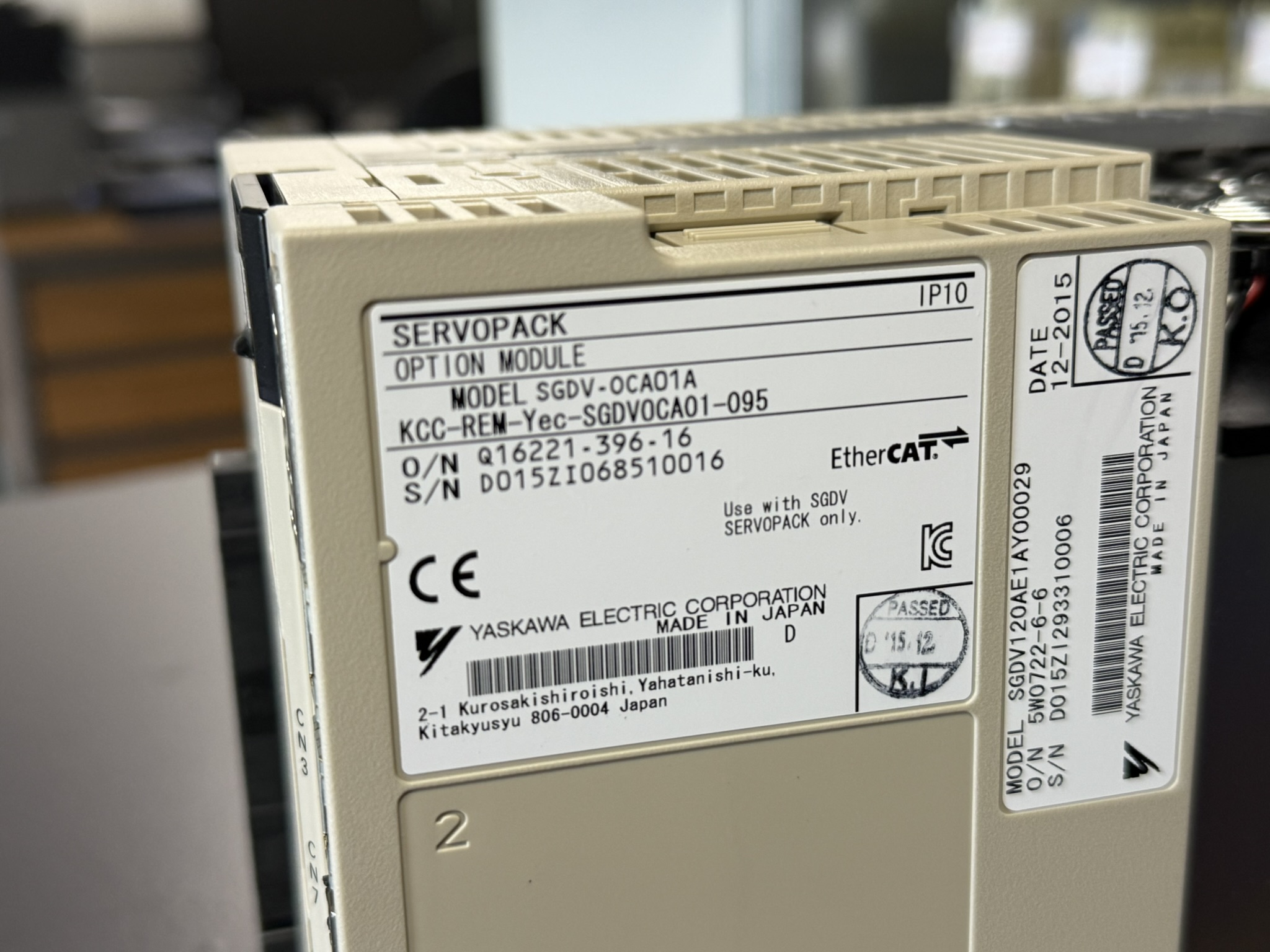 Yaskawa SGDV-120AE1AY579AA Servo Drive Unit Ansicht Optionskarte