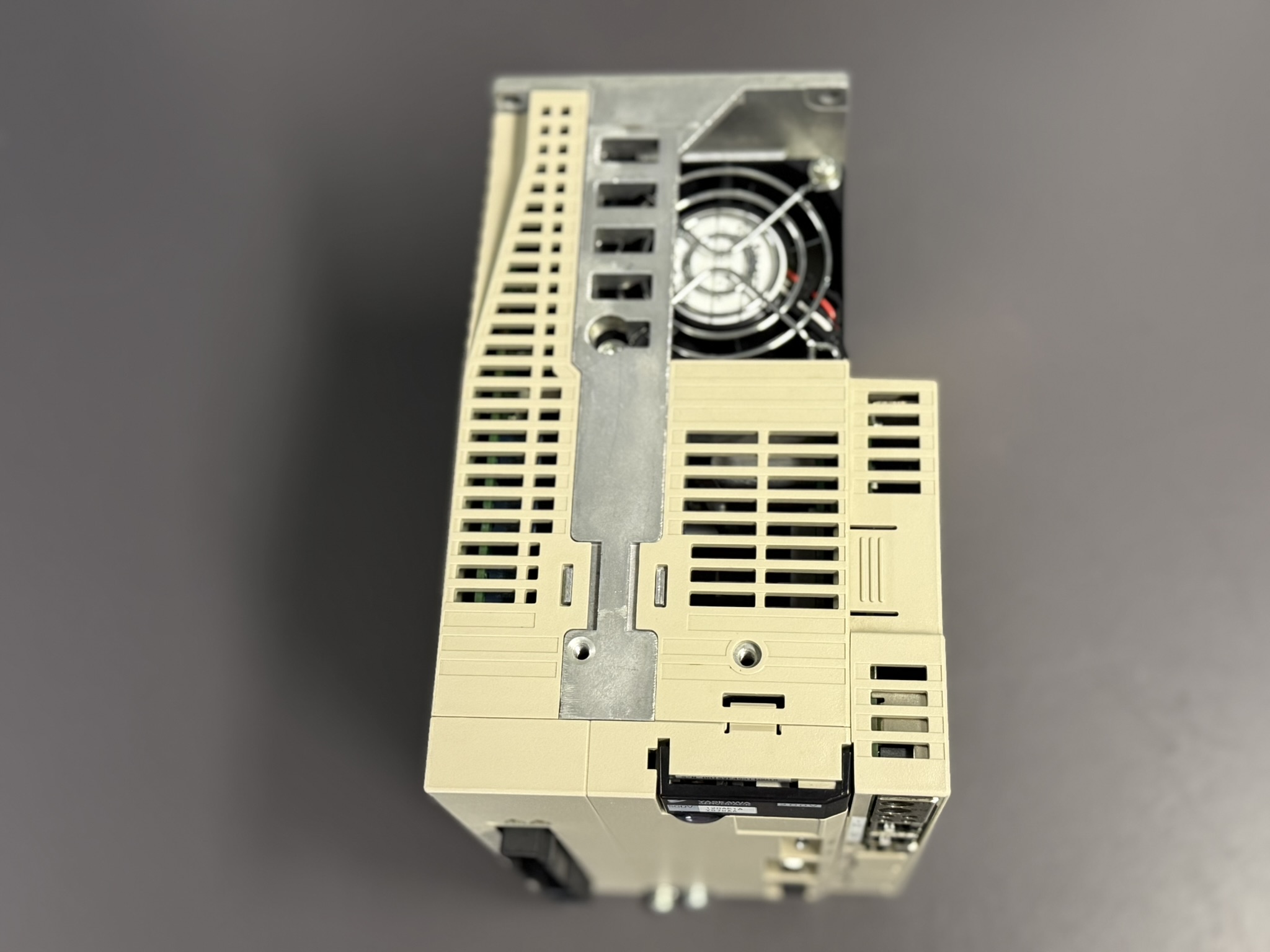 Yaskawa SGDV-120AE1AY579AA Servo Drive Unit Ansicht von oben