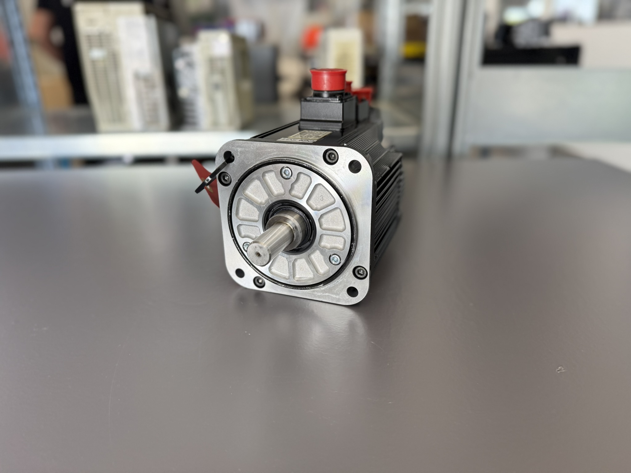 Yaskawa SGMGH-09DCA2H AC Servo Motor Ansicht 1