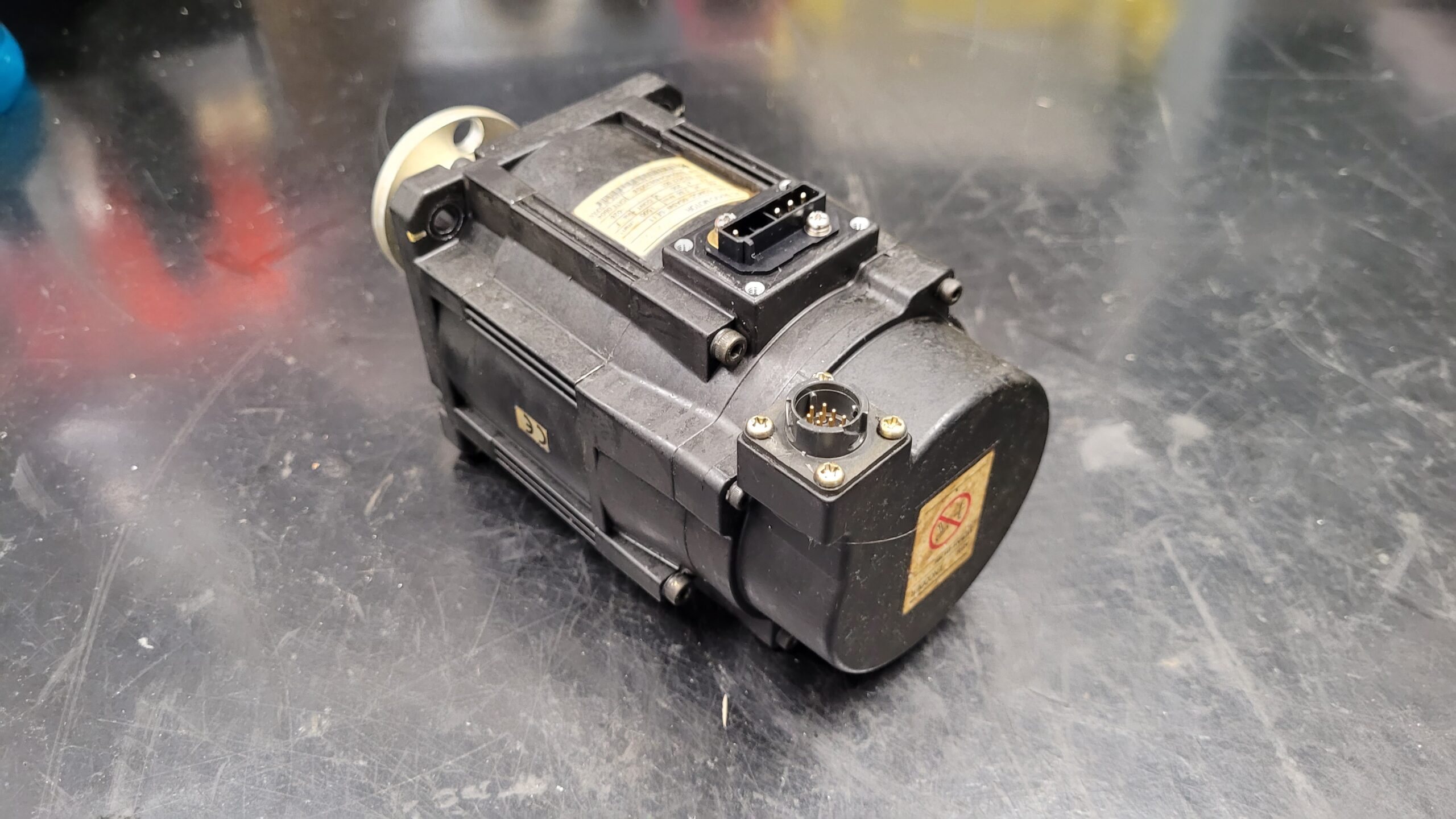 Yaskawa SGMGS-05A5W-SE11 AC Servo Motor vor der Reparatur 2