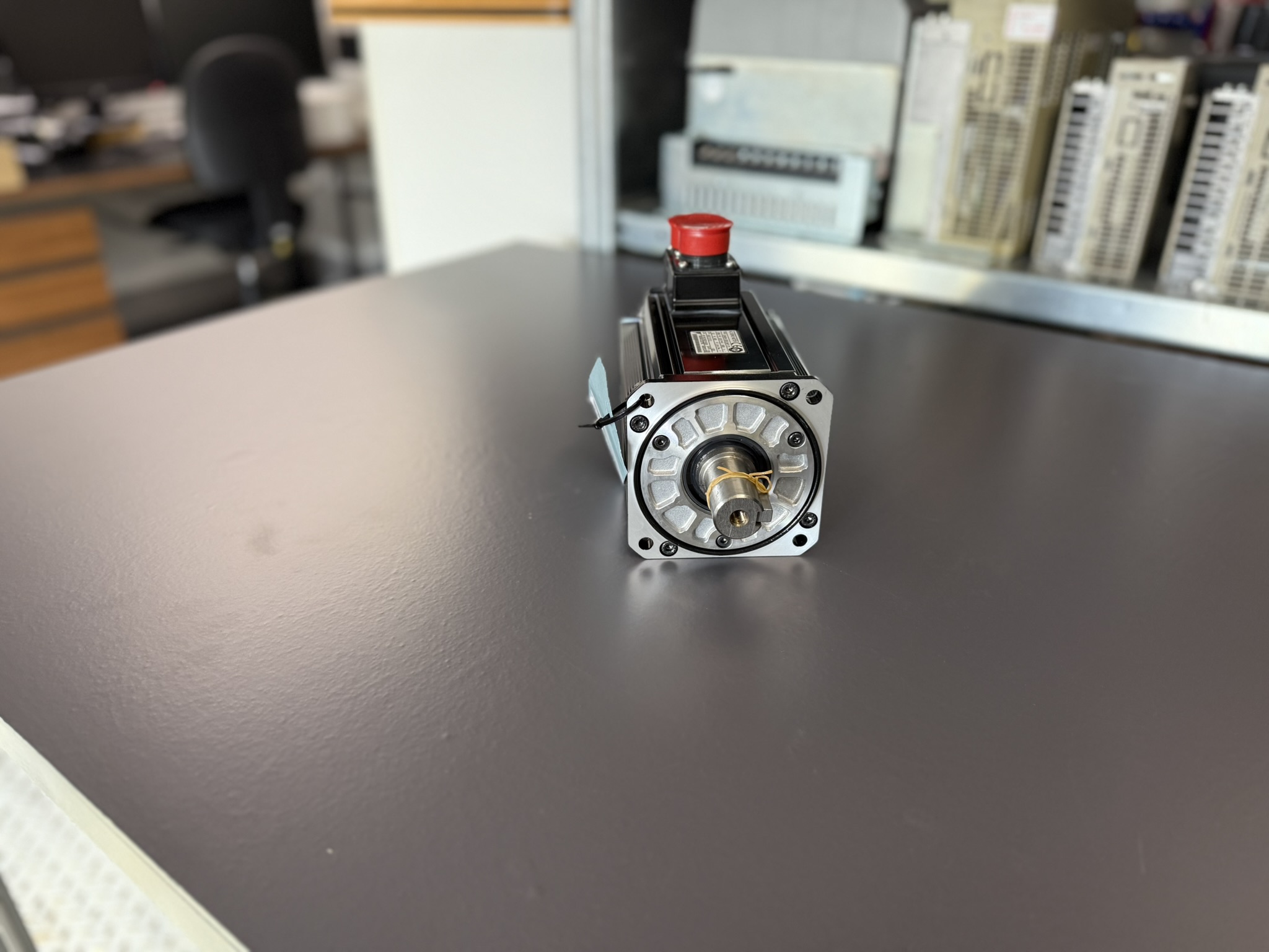 Yaskawa SGMSH-20DCA6F-OY AC Servo Motor Front