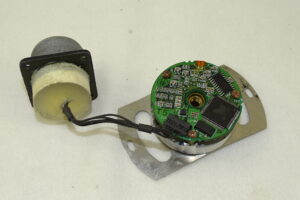 Yaskawa SGMSH-20DCA6F-OY AC Servo Motor defekter Encoder UTSIH-B17CK
