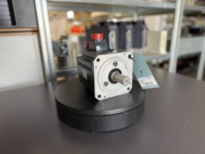 Mitsubishi HC153S-SZ or HC153S-A42 AC Servo Motor Hauptansicht 1