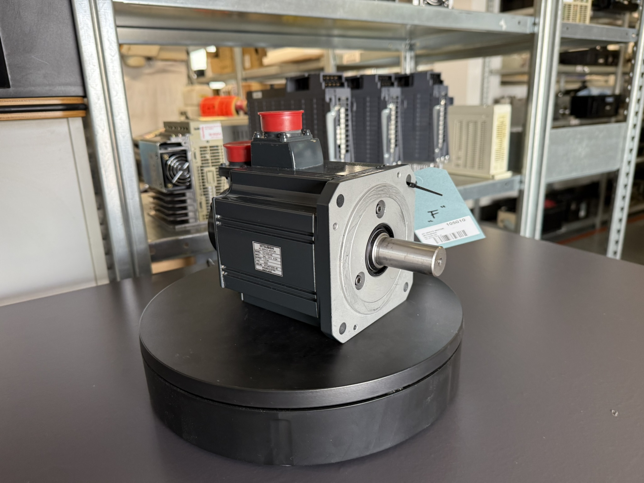 Mitsubishi HC153S-SZ or HC153S-A42 AC Servo Motor Hauptansicht 2