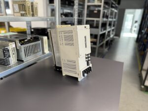 Mitsubishi MDS-B-CV-370 Power Supply Unit Seite 1