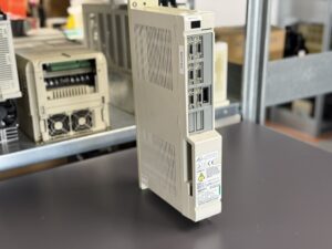 Mitsubishi MDS-B-V1-03 Servo Drive Unit Hauptbild 2