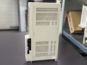 Mitsubishi MDS-B-V1-03 Servo Drive Unit Seite 1