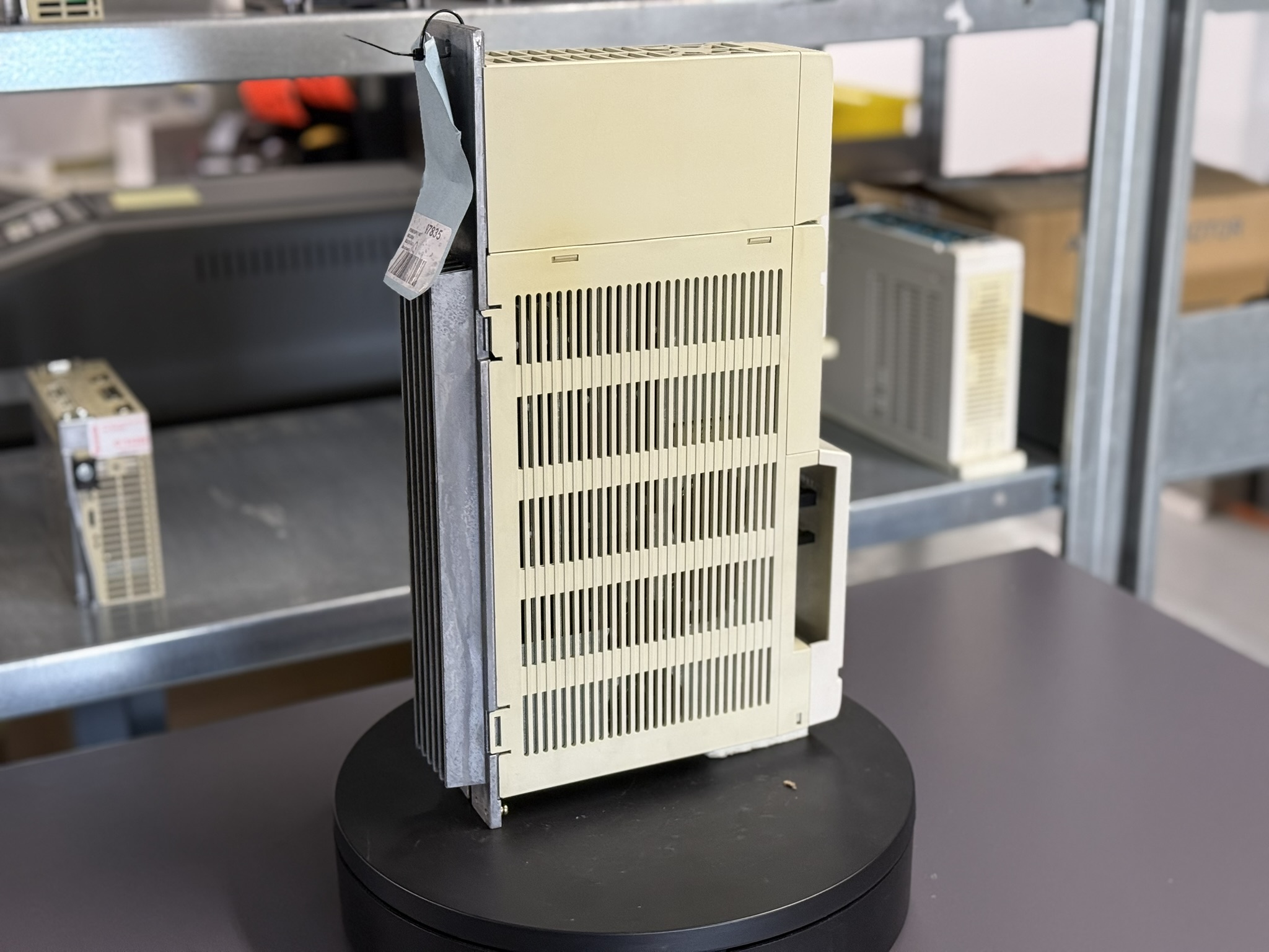 Mitsubishi MDS-C1-CV-37 Power Supply Unit seite 1