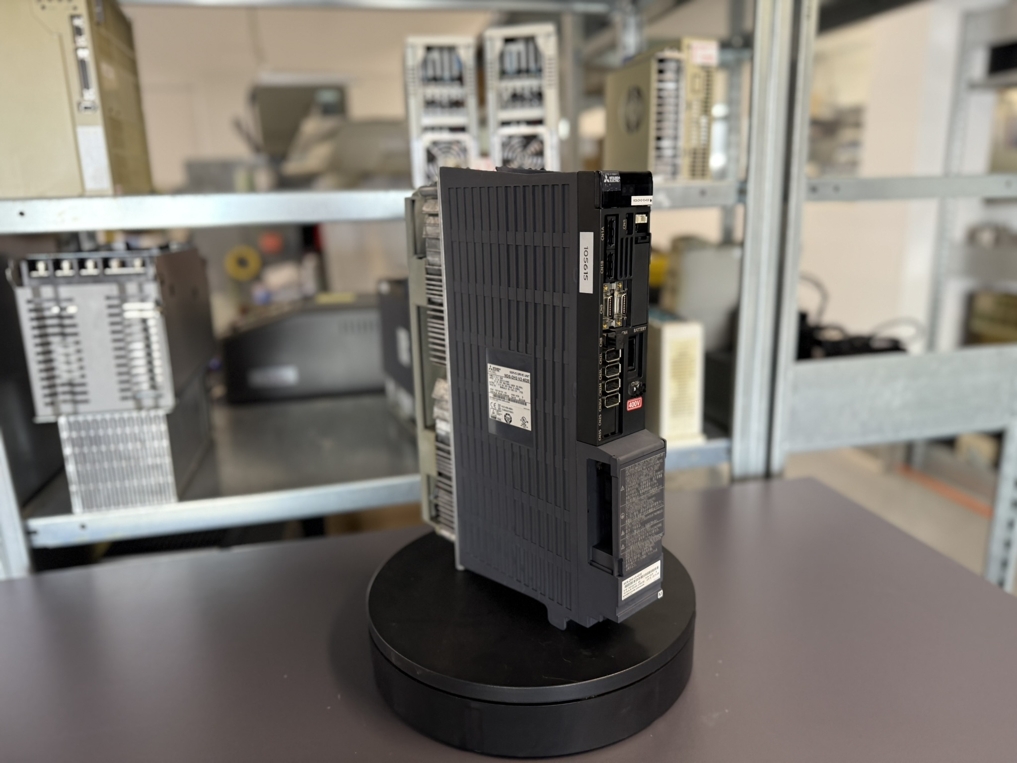 Mitsubishi MDS-DH2-V2-4020 Servo Drive Unit Seite 2