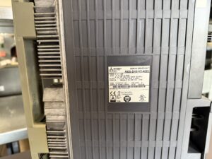 Mitsubishi MDS-DH2-V2-4020 Servo Drive Unit Typenschild