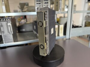 Mitsubishi MDS-DH2-V2-4020 Servo Drive Unit hinten