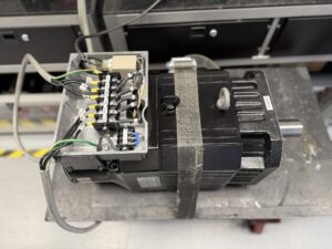 Yaskawa AC Spindle Motor UAASKD-08LYA11  Foto von oben