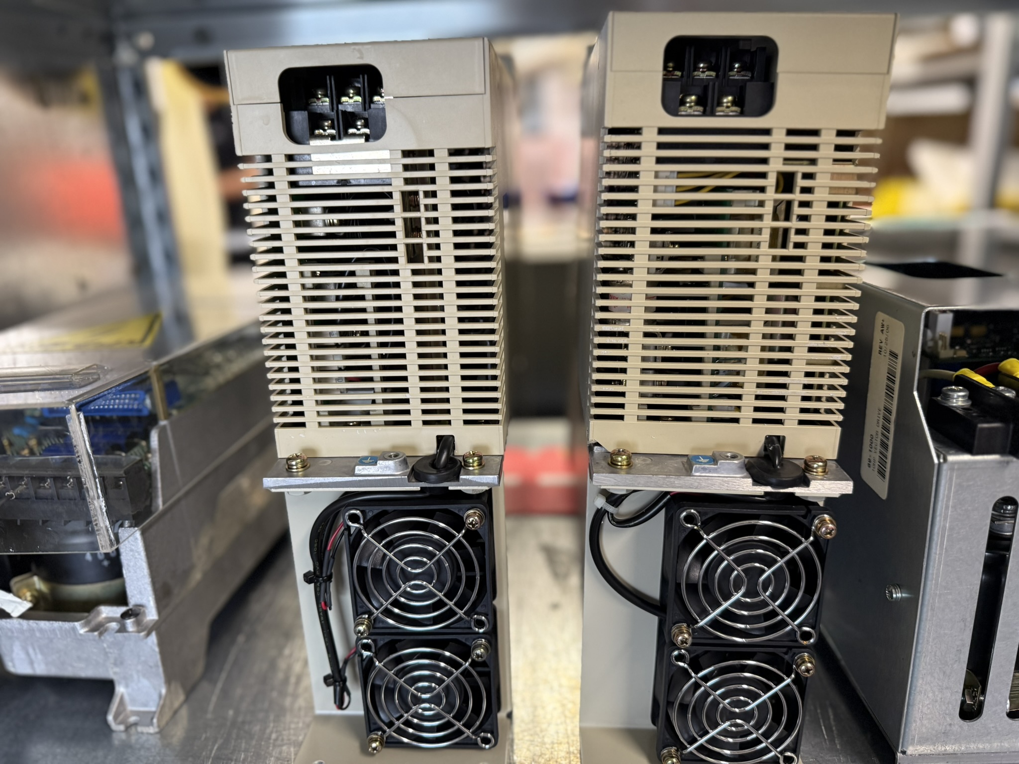 Yaskawa CIMR-M5A27P50 und CIMR-MR5N27P5 Inventer Converter Seite 3