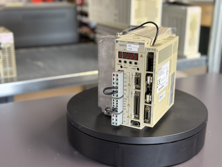 Yaskawa SGDH-15DE AC ServoPack Hauptbild