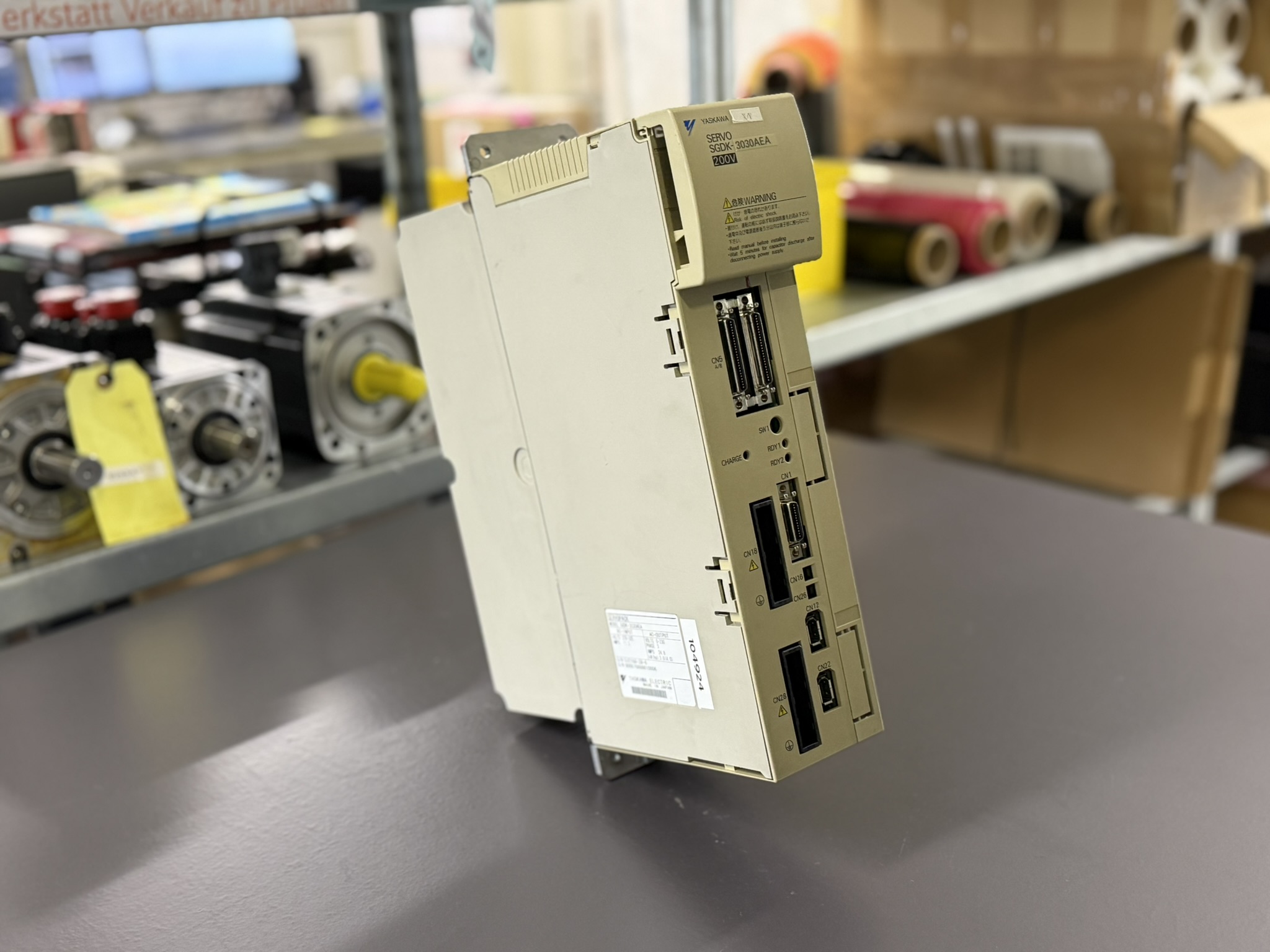 Yaskawa SGDK-3030AEA Servopack Hauptansicht