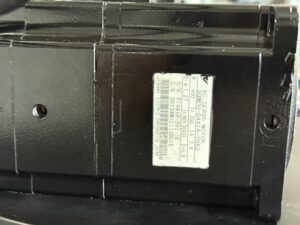 Yaskawa SGMPH-04A1A-YR52 AC Servo Motor Typenschild