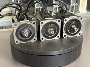 Yaskawa SGMPH-04A1A-YR52 AC Servo Motor front