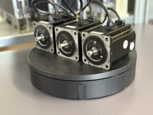 Yaskawa SGMPH-04A1A-YR52 AC Servo Motor seite 1