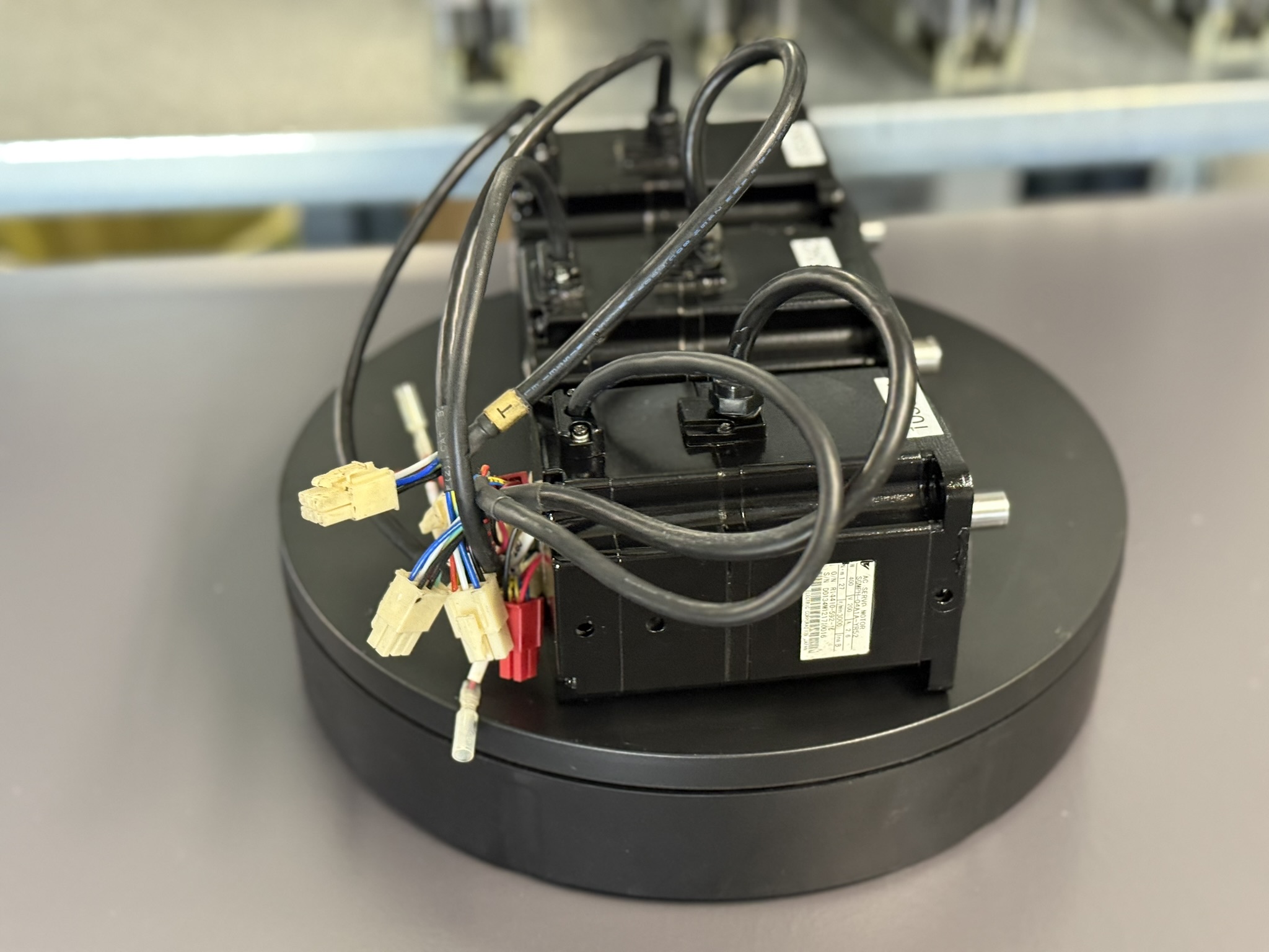 Yaskawa SGMPH-04A1A-YR52 AC Servo Motor seite 2