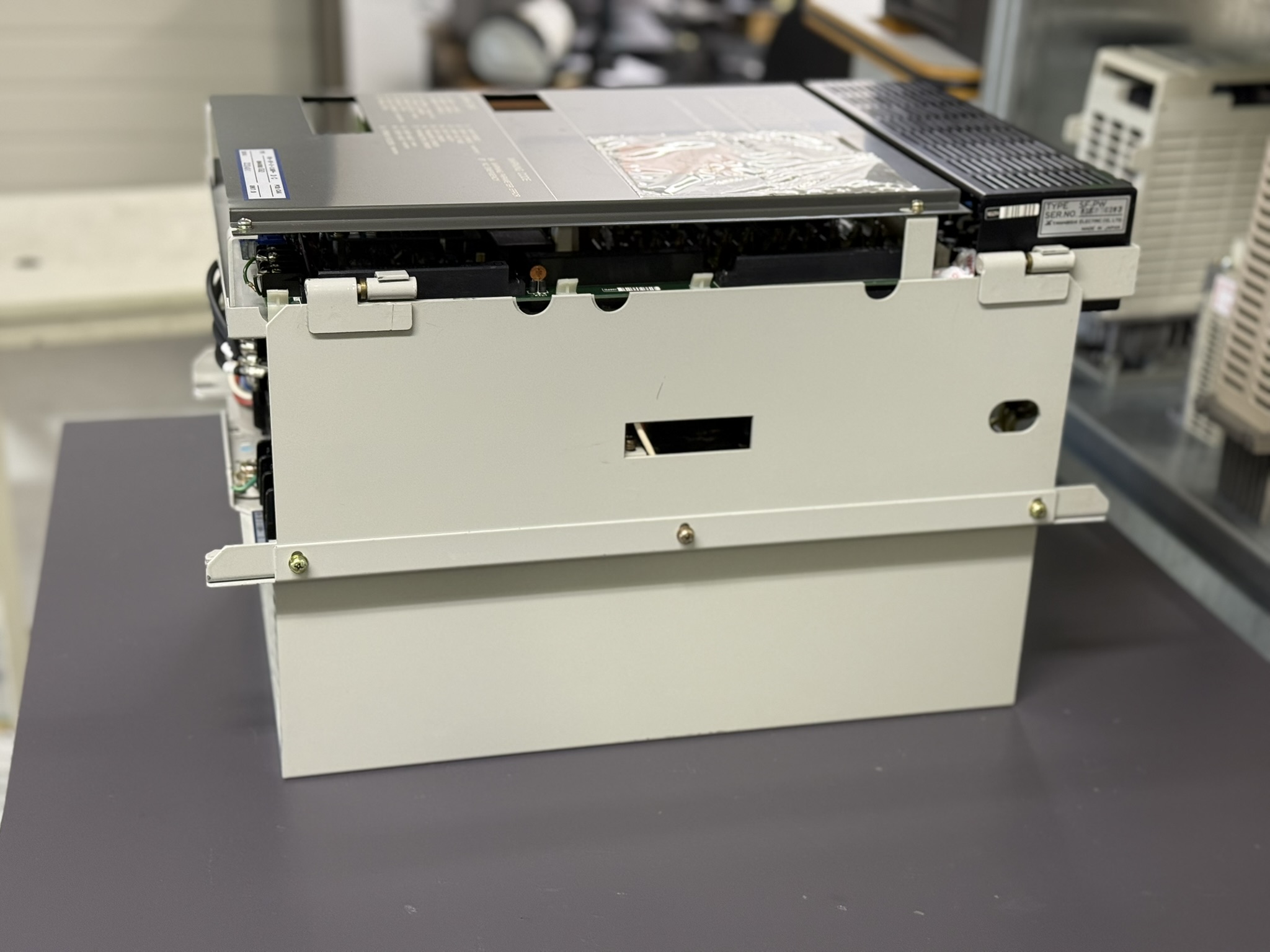 Mitsubishi FR-SF-2-11KP Spindle Drive Unit Seite 3