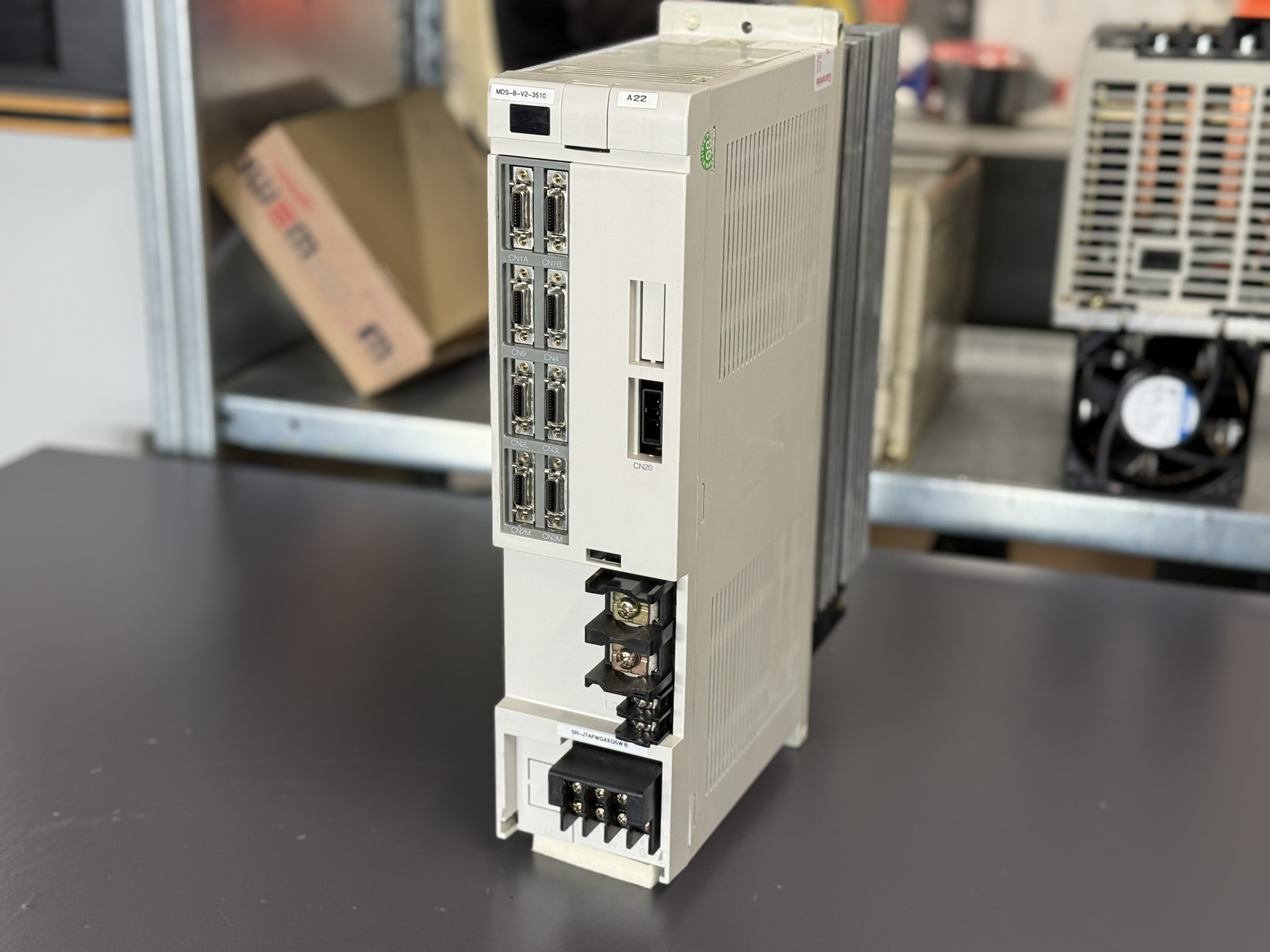 Mitsubishi MDS-B-V2-3510 Servo Drive Unit Seite 2