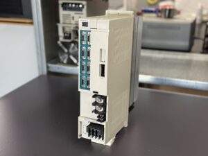 Mitsubishi Servo Drive Unit MDS-B-V24-3535 Seite 3