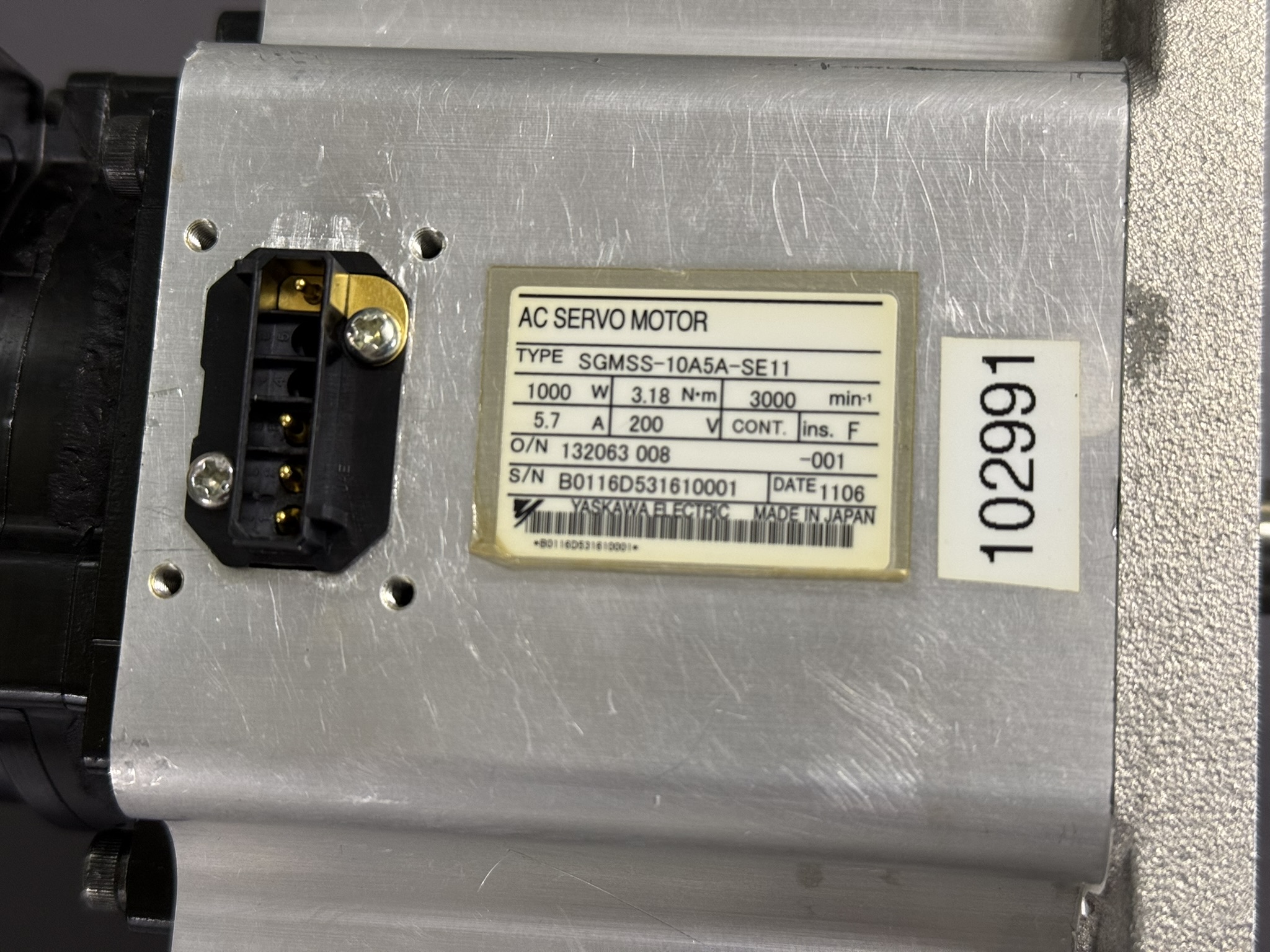 Yaskawa AC Servo Motor SGMSS-10A5A-SE11 Typenschild