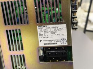 Yaskawa CACR-IR15SEB AC Servopack Typenschild