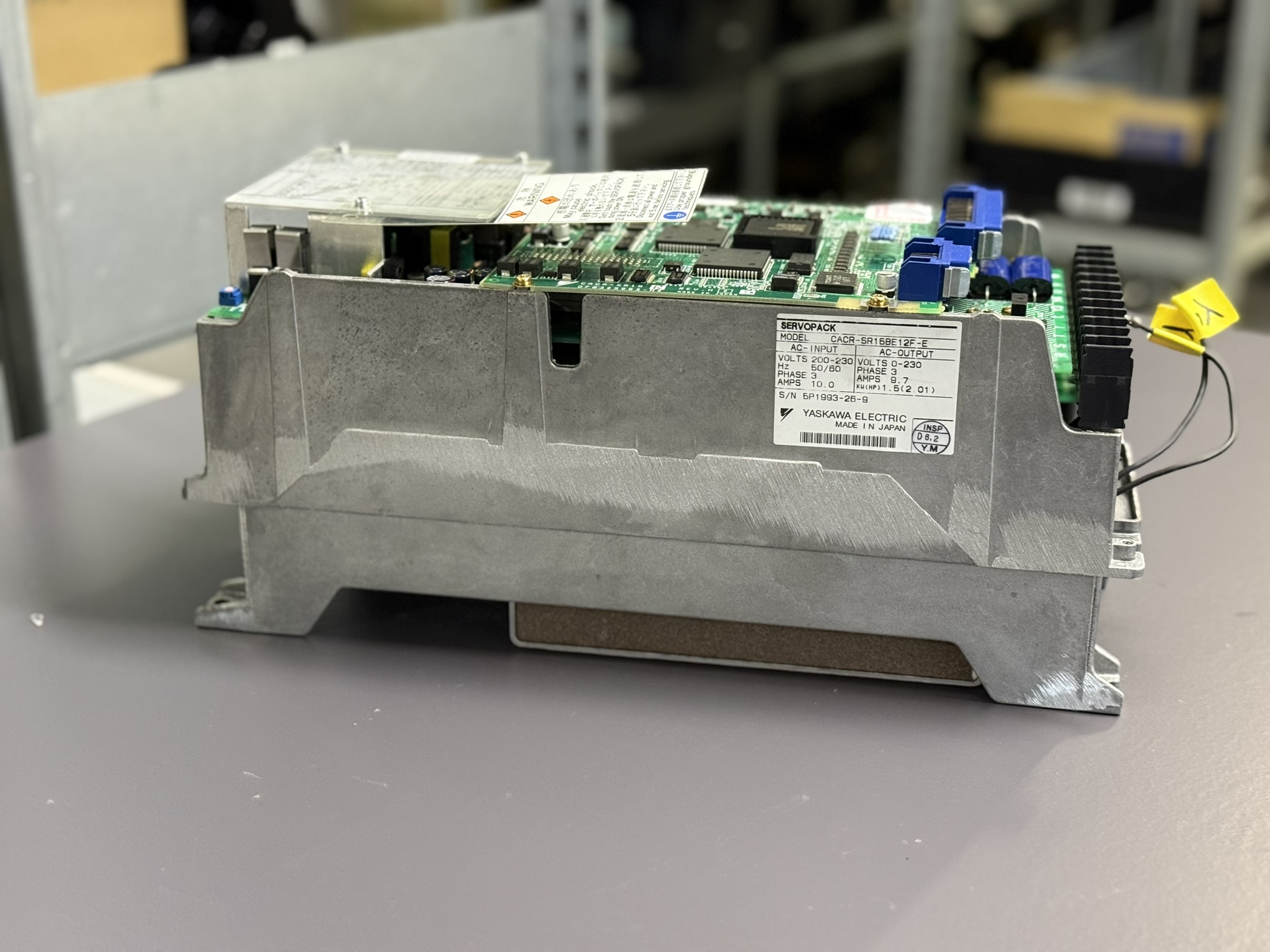 Yaskawa CACR-SR15BE12F-E Servopack seite 1