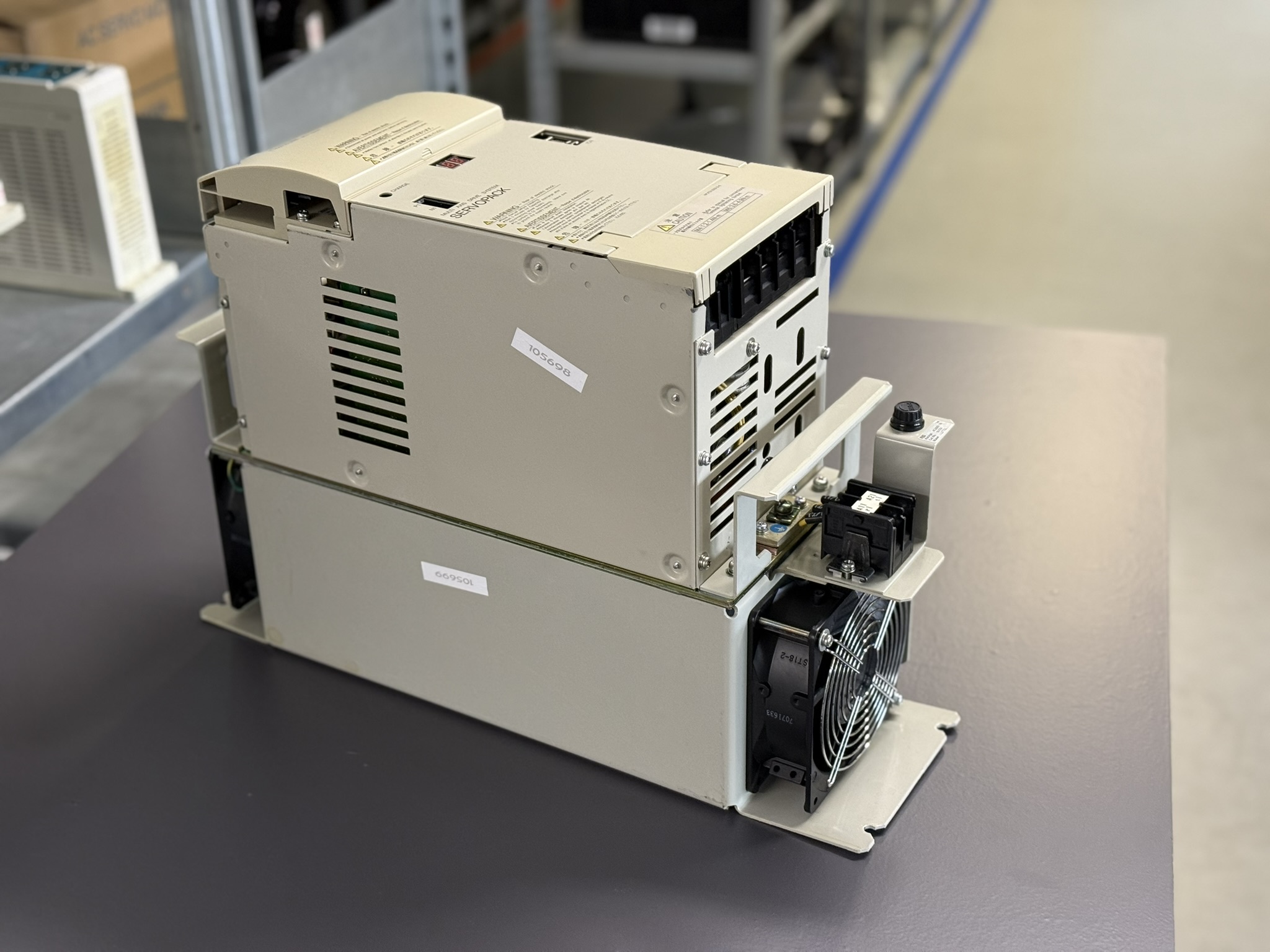 Yaskawa Converter CIMR-MR5N2015 Seite 1