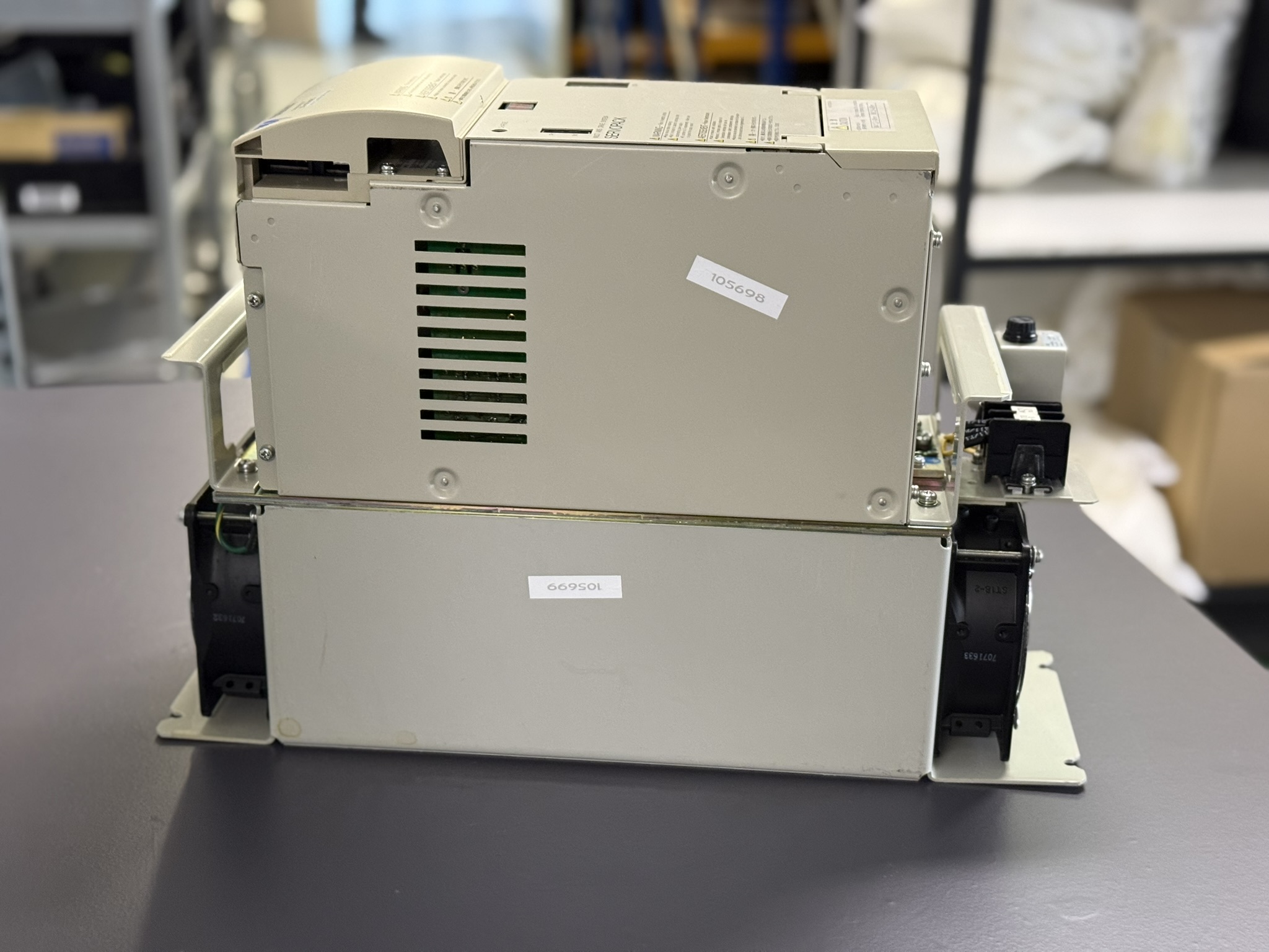 Yaskawa Converter CIMR-MR5N2015 Seite 2