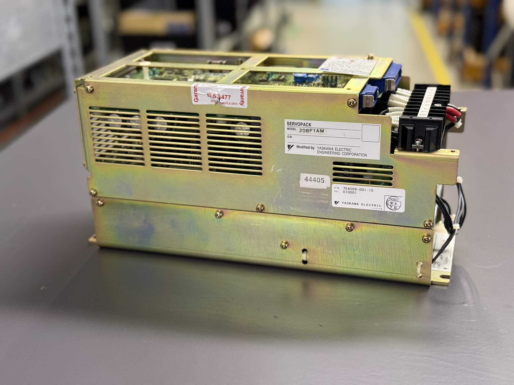 Yaskawa Servopack CACR-SR20BF1AM Re-engineered Ansicht Seite 2