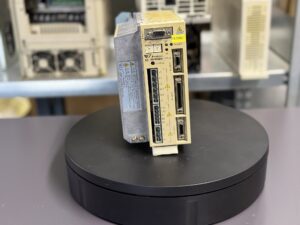 Yaskawa XD-08-MSD0 Xtradrive Servopack Ansicht Front