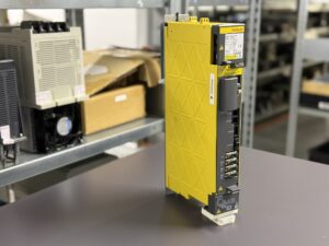 Fanuc A06B-6117-H303 Servo Drive Unit Seite