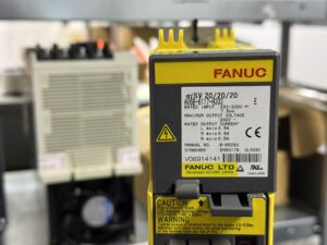 Fanuc A06B-6117-H303 Servo Drive Unit Typenschild