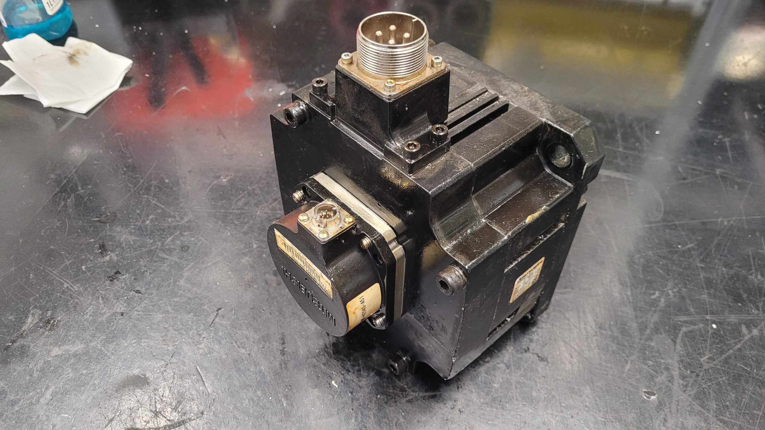 Mitsubishi AC Servo Motor HF-H204S vor der Reparatur