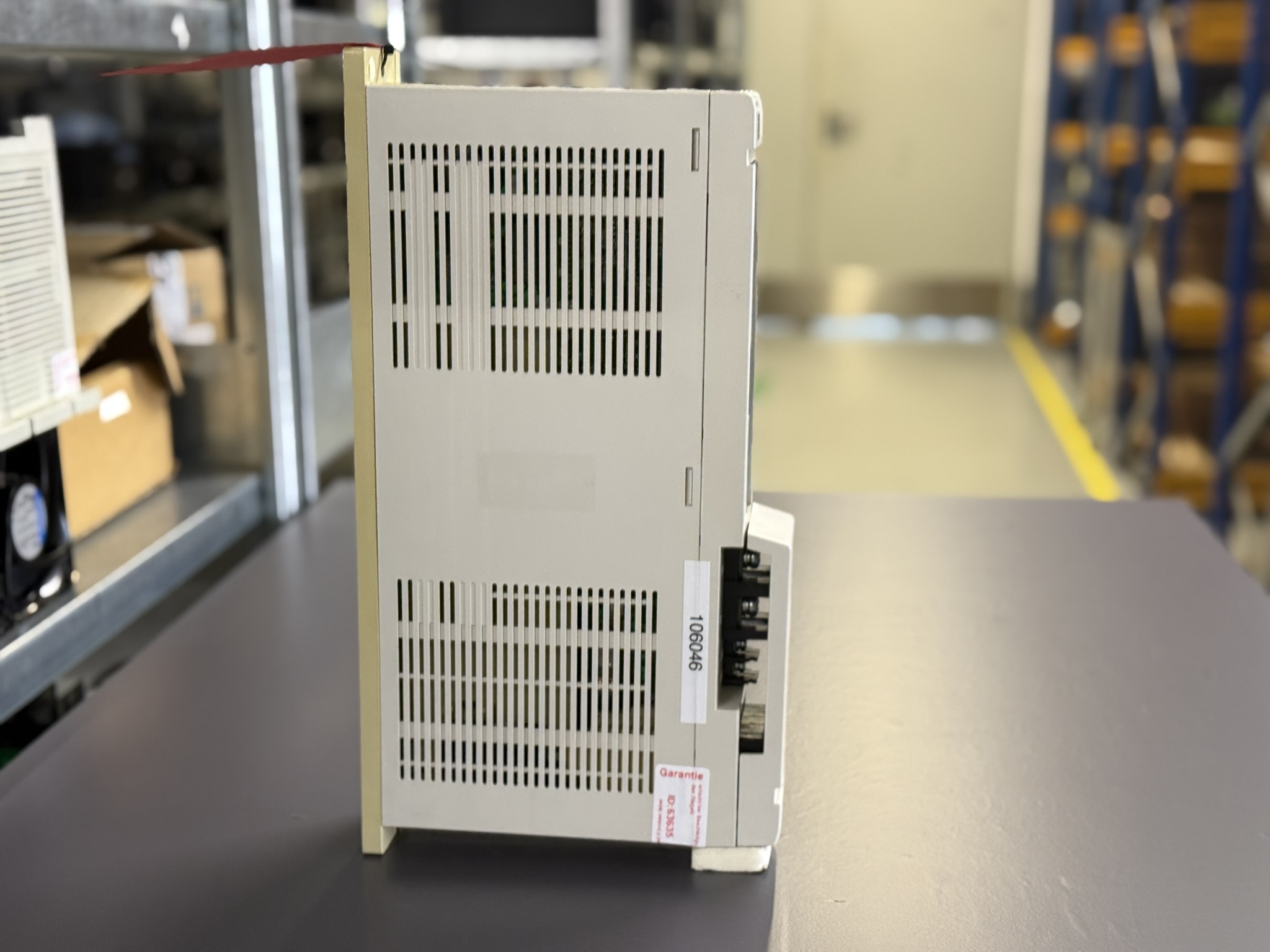 Mitsubishi MDS-B-CV-75 Power Supply Unit Seite 2