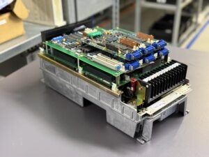 Mitsubishi MR-S3-33AA-E01 Servo Drive Seite 3