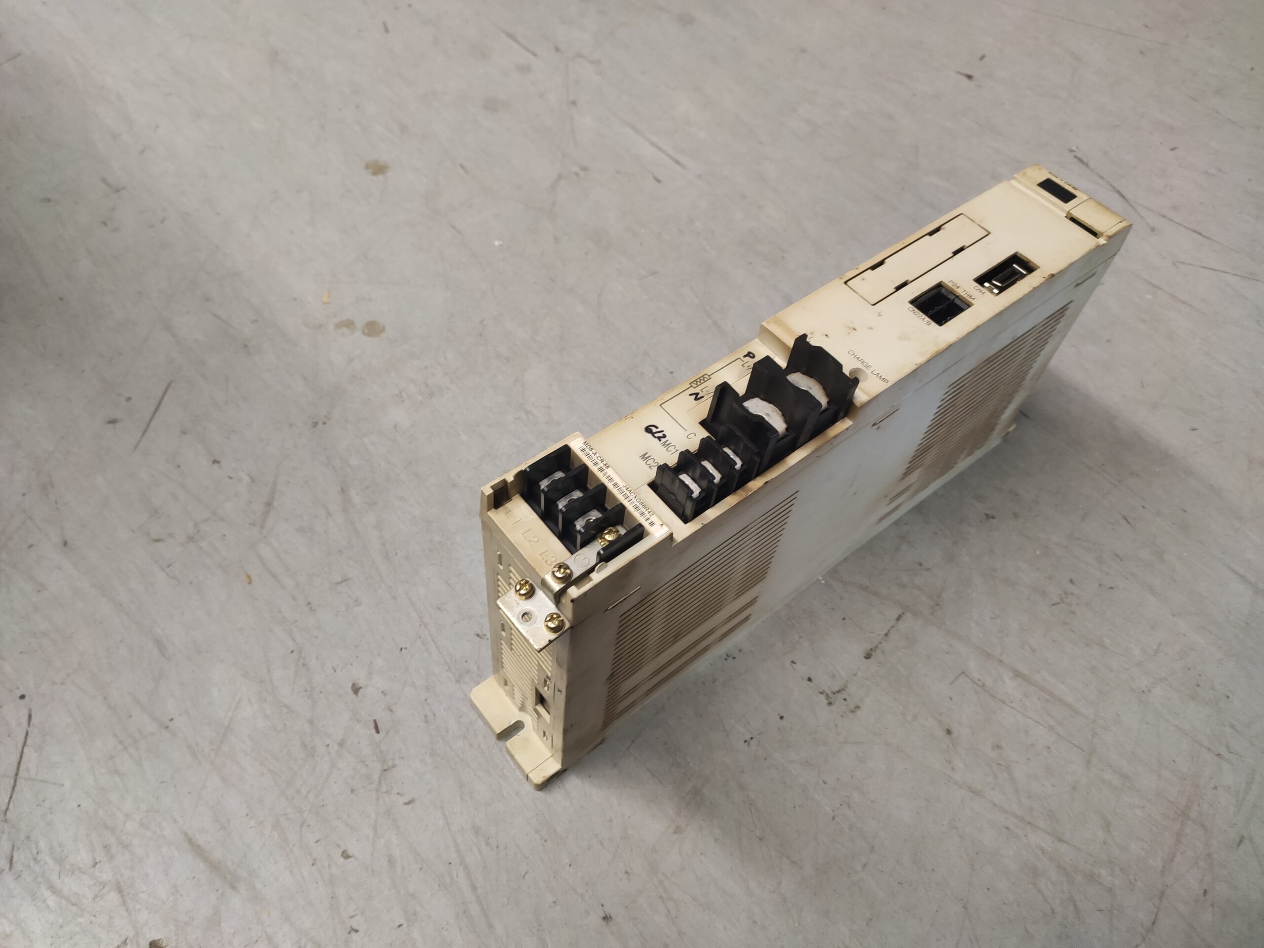 Mitsubishi Power Supply Unit MDS-A-CR-55 vor der Reparatur