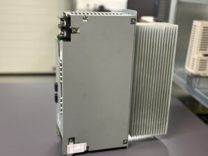 Okuma MIV0204-1-B1 Servo Drive Unit Seite 1