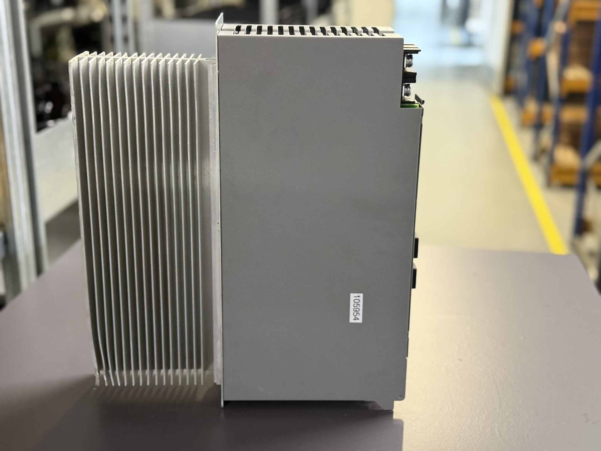 Okuma MIV0204-1-B1 Servo Drive Unit Seite 2