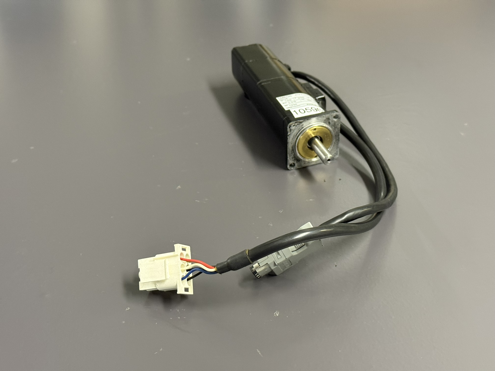 Omron AC Servo Motor R7M-A10030-BS1 Hauptbild